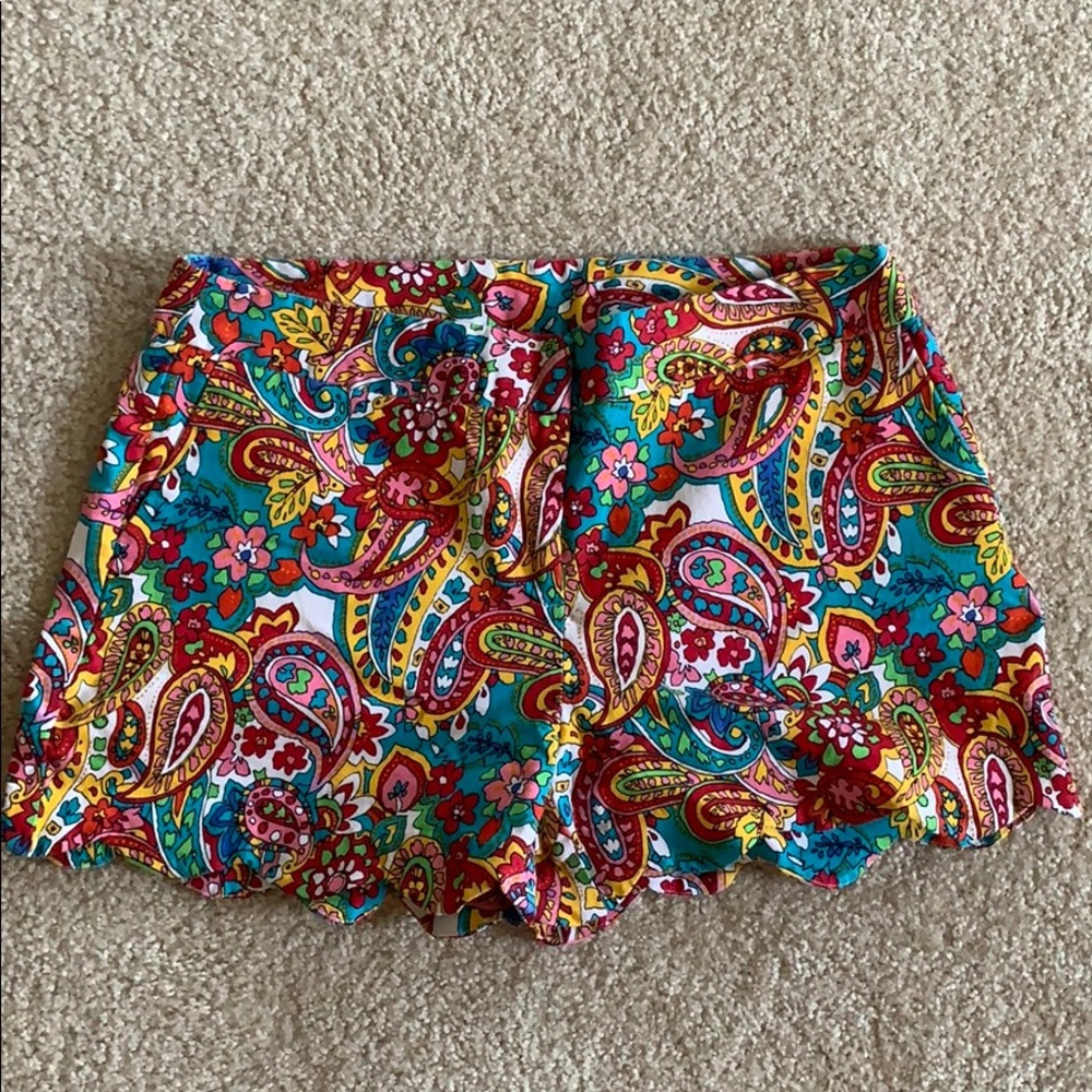 Multicolor scalloped shorts